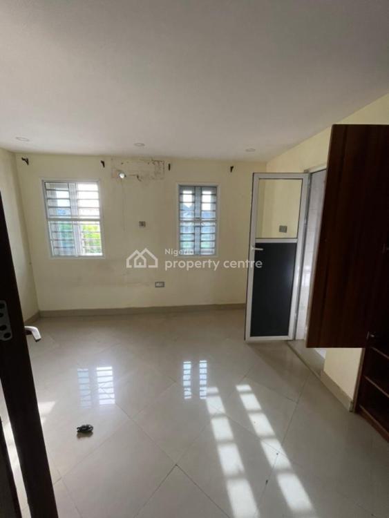 For Rent A Luxury Mini Flat Upstairs With Water Heater, Soluyi