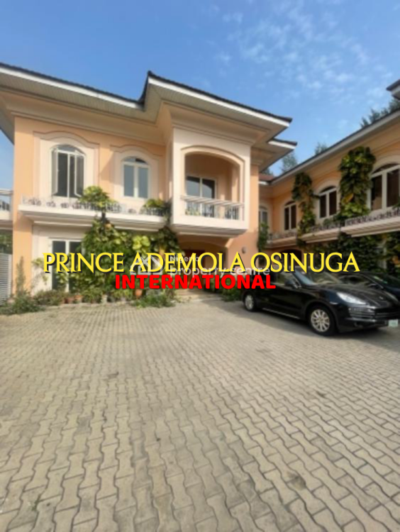 For Rent Luxury 3 Bedroom Terrace House+bq+swimming Pool, Banana
