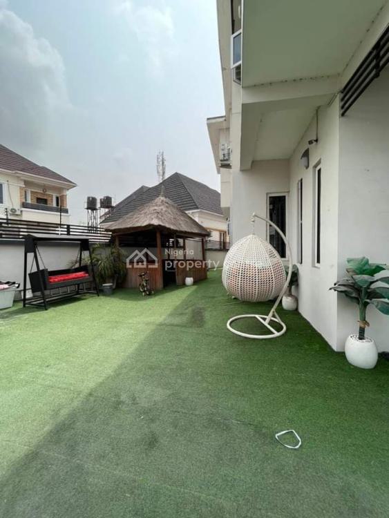 For Sale Distress 5bedroom, Thomas Estate, Ajah, Lagos 5 Beds, 5