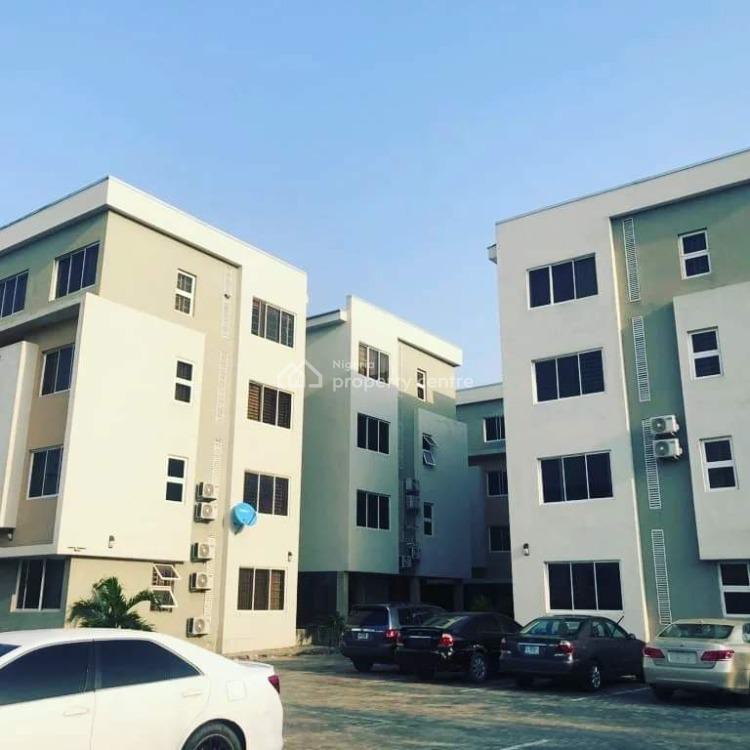 For Rent Very Nice 3 Bedroim Flat, Orchid Road, Lekki, Lagos 3 Beds