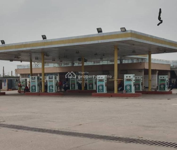 For Sale 15 Pumps Filling Station On An Acre Land, Bolade Busstop