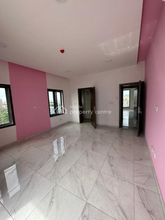 For Rent Well Finished 3 Bedroom Serviced Apartment & Bq, Victoria