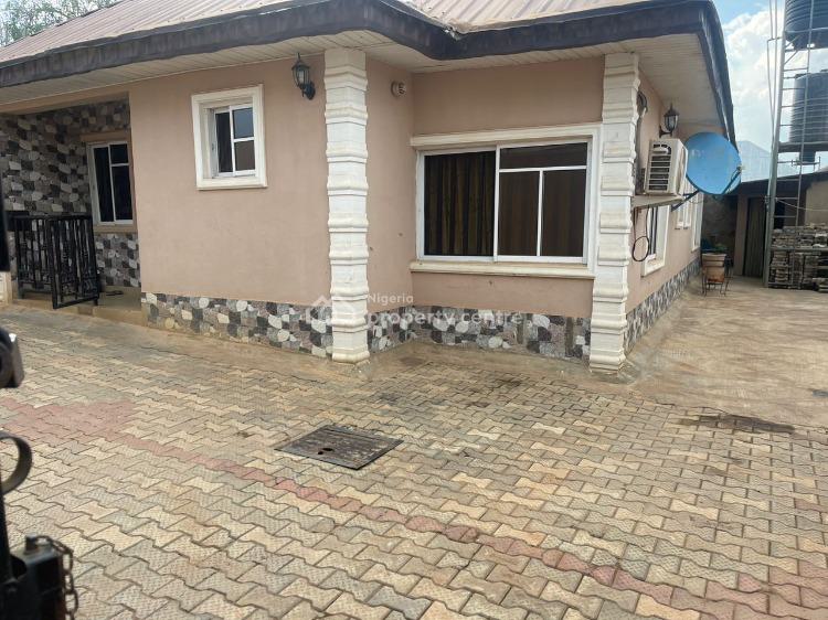 for-sale-3-bedroom-bungalow-elebu-oluyole-extension-ibadan-oyo-4