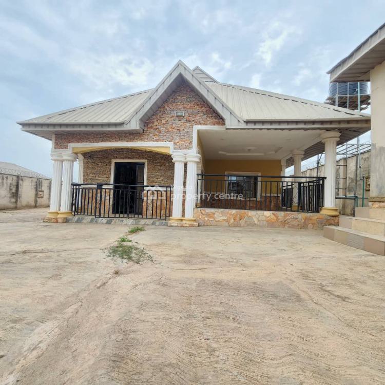 For Sale 4 Bedroom Bungalow+ A Shop, Off Lagos Ibadan Express, Ibadan