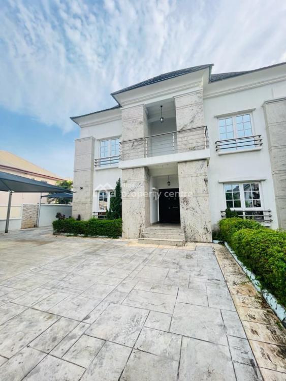 For Sale Distress Property 5 Bedroom, Carlton Gate Estate, Lekki Phase