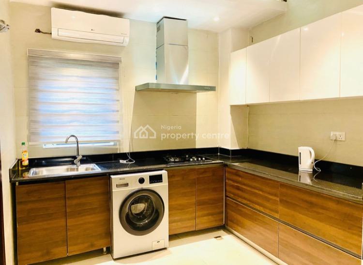 2 Bedroom Luxury Apartment, Qmb Road, Lekki Phase 1, Lekki, Lagos, Flat / Apartment Short Let