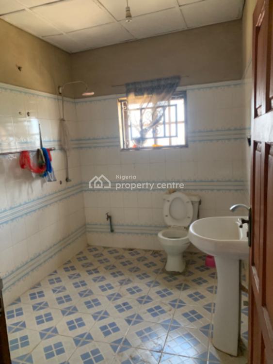 Modern 3 Bedrooms Flat, Alegogo Estate, Akobo, Ibadan, Oyo, Flat / Apartment for Rent