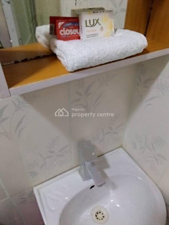 Luxury 1 Bedroom Apartment, New Horizons 2 Estate, Elegushi, Lekki, Lagos, Mini Flat (room and Parlour) Short Let
