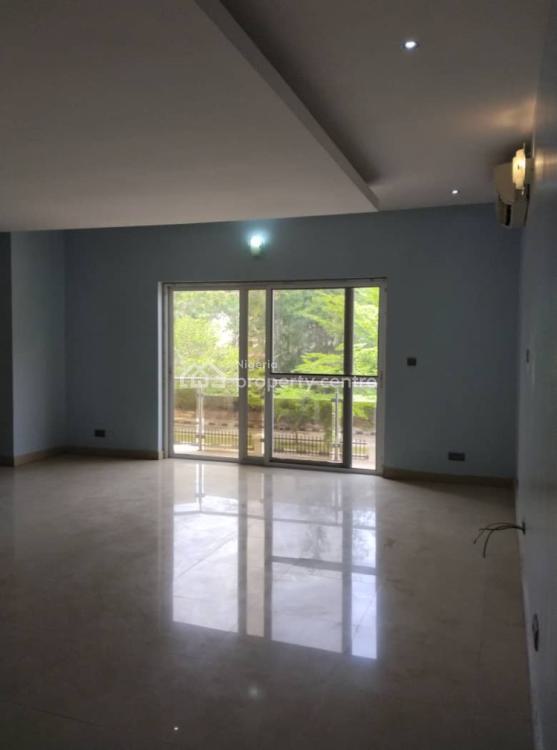 For Rent Spacious 3 Bedroom Apartment With 24/7 Electricity, Banana