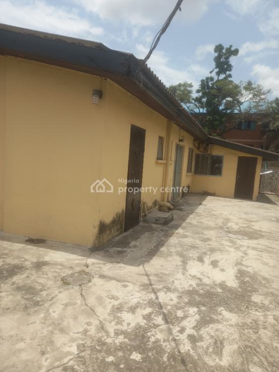 For Sale 3 Bedroom Bungalow With 2 Bedroom Bq, Adebola Street