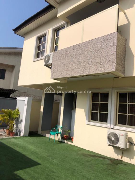 For Rent Partly Furnished And Serviced Mini Flat, Lekki Phase 1, Lekki, Lagos 1 Beds, 1 Baths