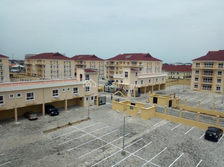 For Sale 3 Bedroom Penthouse Flat, Cadogan Estate, Osapa, Lekki, Lagos