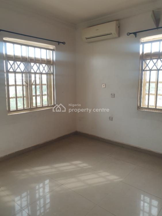 Luxury 3 Bedroom Flat with Suitable Facilities, Mabushi, Abuja, Flat / Apartment for Sale