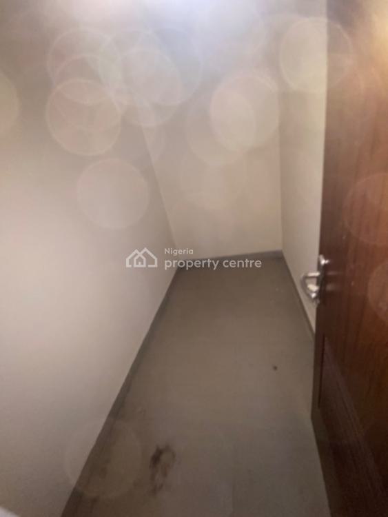 3 Bedroom Flat with a Bq, Ikota, Lekki, Lagos, Flat / Apartment for Rent