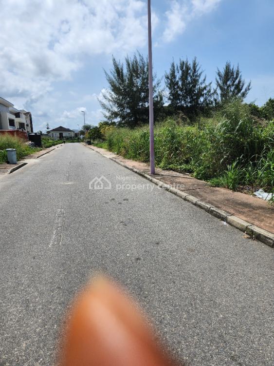 For Sale Well Positioned Land Measuring 750sqm With Lots Of Amenities