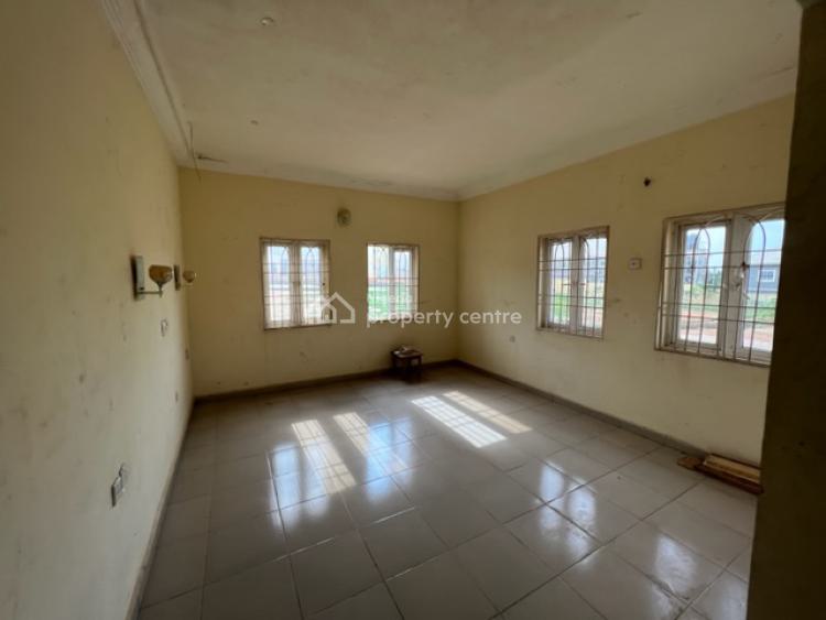a Palatial & Well Secured 3 Bedrooms Apartment in an Estate, Nia Estate ( Abdullahi Attah) Behind Urban Shelter Estate, Lokogoma District, Abuja, Flat / Apartment for Sale