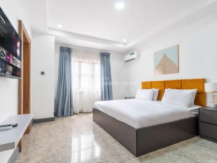 Luxury 3 Bedrooms Apartment with a Swimming Pool and Gym, Ikoyi, Lagos, Flat / Apartment Short Let