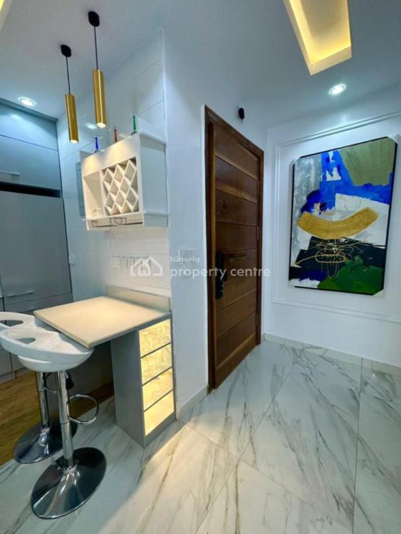 Luxury 2 Bedrooms Apartment with Gym and Swimming Pool, Lekki Phase 1, Lekki, Lagos, Flat / Apartment Short Let