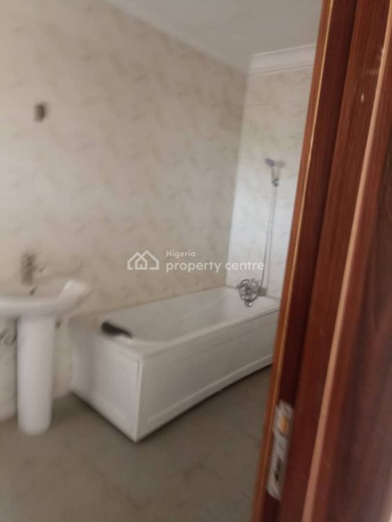 Distress Property 6 Bedroom Duplex, Goke Kupolati Street By Bashorun Estate,majek Sangotedo Lekki, Ajah, Lagos, Detached Duplex for Sale