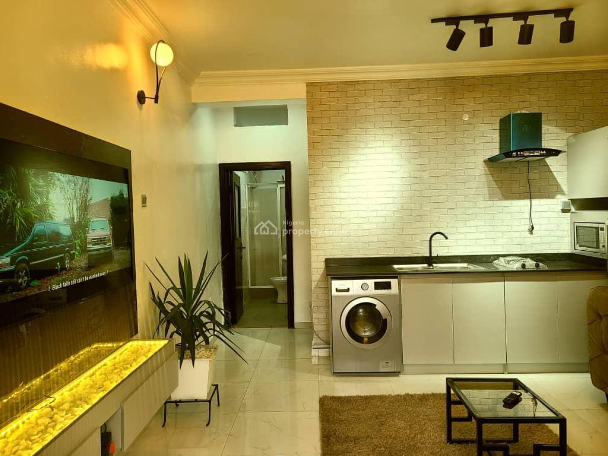 Spacious 1 Bedroom with Snooker Table, Ikeja Gra, Ikeja, Lagos, Flat / Apartment Short Let