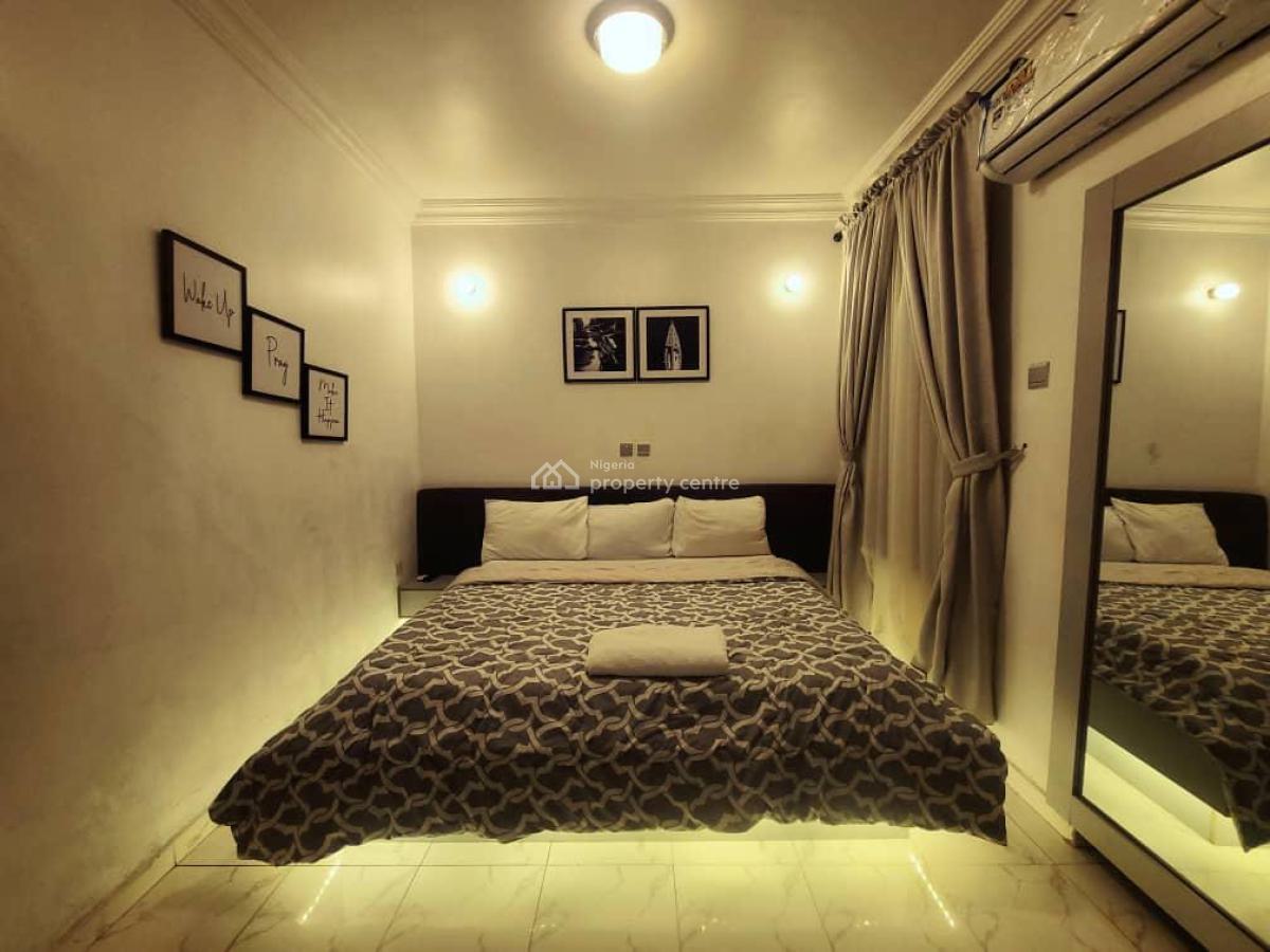 Spacious 1 Bedroom with Snooker Table, Ikeja Gra, Ikeja, Lagos, Flat / Apartment Short Let