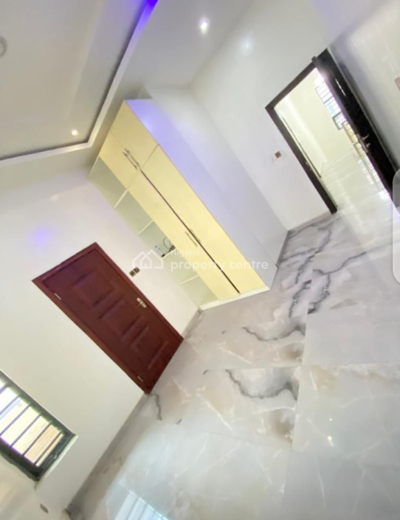 For Rent Luxury Spacious Ensuite Room 'upstairs And Downstairs