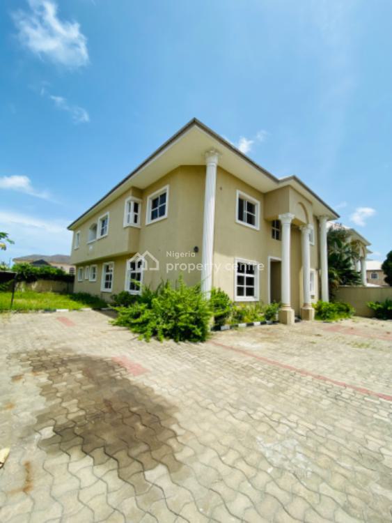 For Rent 5 Bedrooms Detached House With 2 Room Bq, VGC, Lekki, Lagos