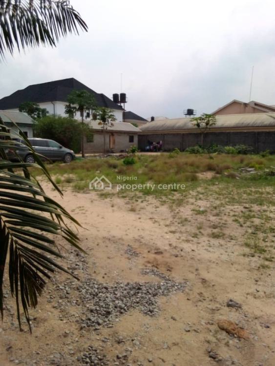 For Sale Land Measuring Above 700m2 At Adekunle Street, Majek