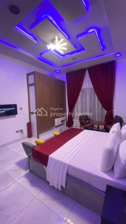 Luxury Executive 2 Bedrooms Apartment, Chevron, Lekki Phase 1, Lekki, Lagos, Flat / Apartment Short Let