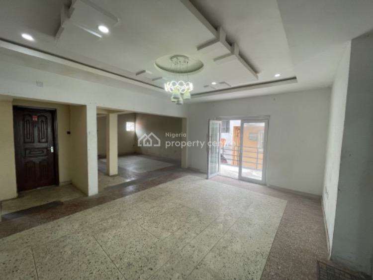 Well Located Office Space Facing a Major Road, Lekki Phase 1, Lekki, Lagos, Office Space for Rent