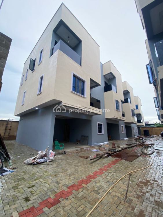 For Sale 3 Bedroom Terrace Duplex, Yaba, Lagos 3 Beds, 3 Baths