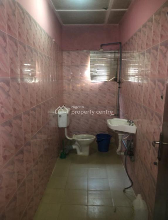 Standard 2 Bedroom Apartment, Yaba, Lagos, Flat / Apartment for Rent