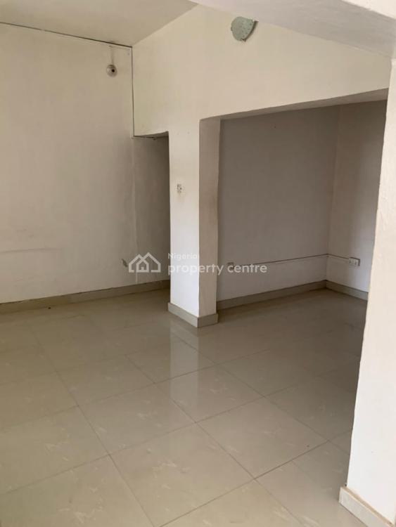For Rent Fairly Used Spacious 2 Bedroom Flat, Magodo Ph1 Isheri