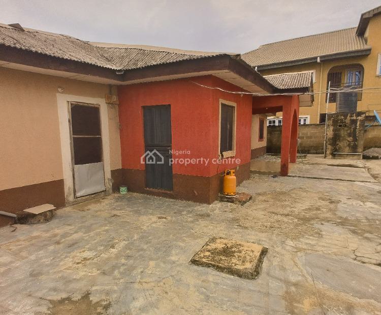 For Rent Standard Room Studio Apartment, Baptist Academy Estate, Igboagbowa, Off Owodeibeshe