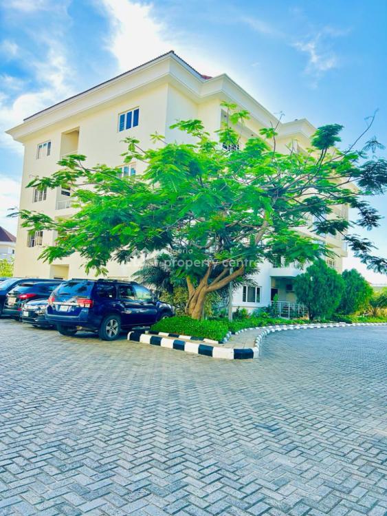 For Rent Oceanview Fully Serviced 3 Bedroom Flat + Bq, Banana Island Estate, Banana Island