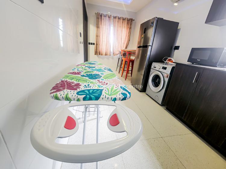 Amazing 1 Bedroom Haven + 24 Hours Light + Inverters + Tour Guide, Angel Martin Estate, Lugbe District, Abuja, Mini Flat (room and Parlour) Short Let