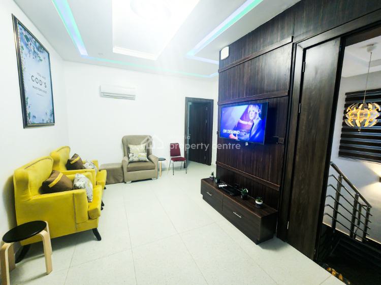 Amazing 1 Bedroom Haven + 24 Hours Light + Inverters + Tour Guide, Angel Martin Estate, Lugbe District, Abuja, Mini Flat (room and Parlour) Short Let