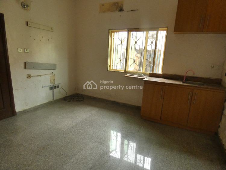 a Spacious and Highly Cost-effective Studio Apartment, Mike Adegbite Avenue, Lekki Phase 1, Lekki, Lagos, Self Contain (single Rooms) for Rent