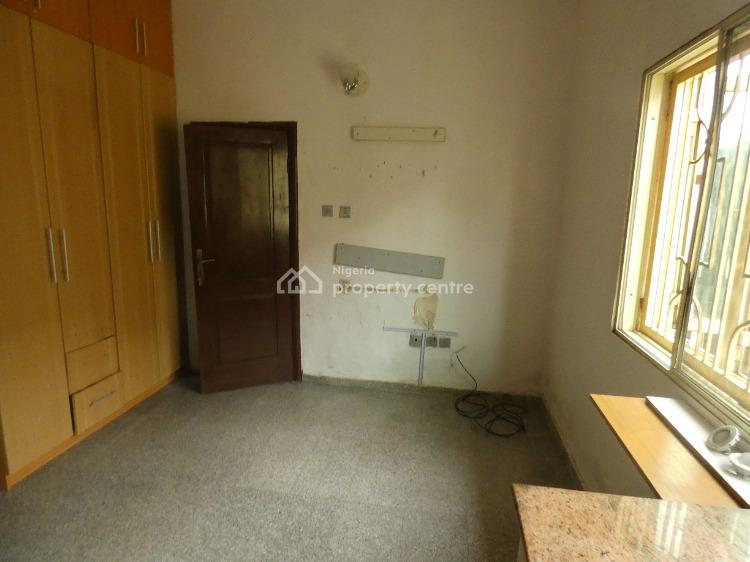 a Spacious and Highly Cost-effective Studio Apartment, Mike Adegbite Avenue, Lekki Phase 1, Lekki, Lagos, Self Contain (single Rooms) for Rent