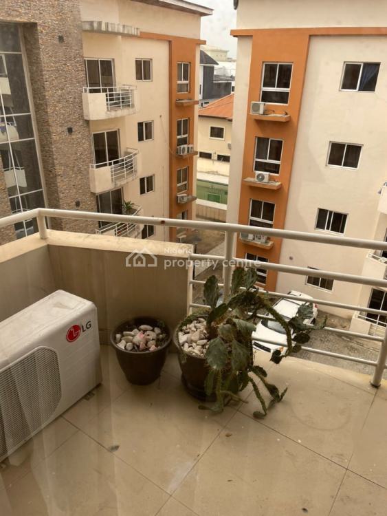 Luxury Room in a Shared Apartment with Swimming Pool, Ikate Elegushi, Lekki, Lagos, Flat / Apartment Short Let
