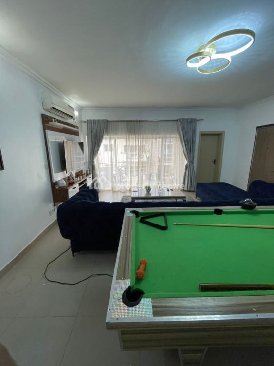 Luxury Room in a Shared Apartment with Swimming Pool, Ikate Elegushi, Lekki, Lagos, Flat / Apartment Short Let