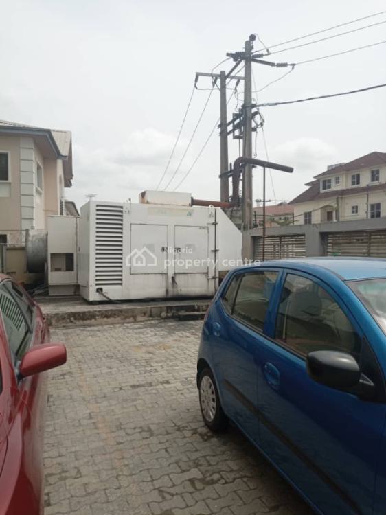 Luxury Room in a Shared Apartment with Swimming Pool, Ikate Elegushi, Lekki, Lagos, Flat / Apartment Short Let