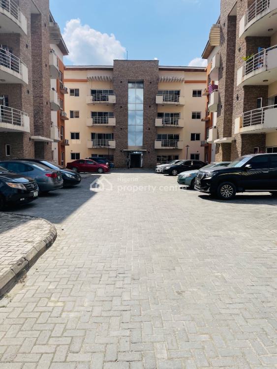 Luxury Room in a Shared Apartment with Swimming Pool, Ikate Elegushi, Lekki, Lagos, Flat / Apartment Short Let