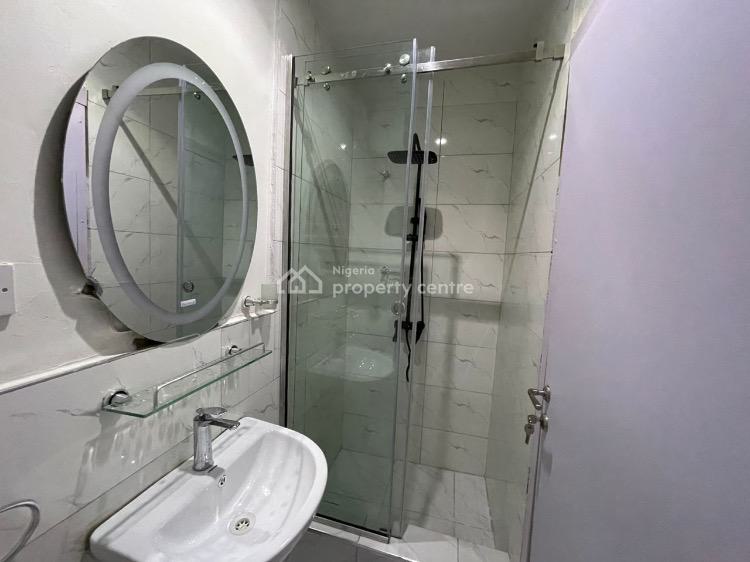 Three Bedrooms Luxury Apartment, Gra Phase 2, Magodo, Lagos, Flat / Apartment Short Let