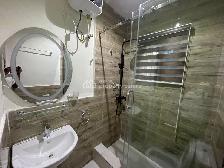 Three Bedrooms Luxury Apartment, Gra Phase 2, Magodo, Lagos, Flat / Apartment Short Let