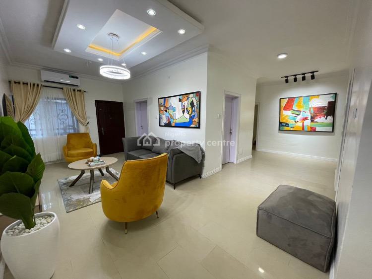Three Bedrooms Luxury Apartment, Gra Phase 2, Magodo, Lagos, Flat / Apartment Short Let