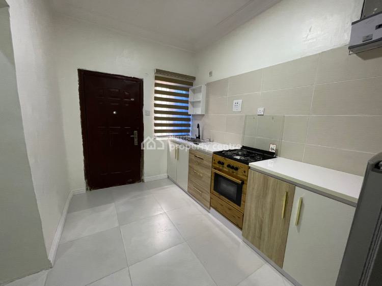 Three Bedrooms Luxury Apartment, Gra Phase 2, Magodo, Lagos, Flat / Apartment Short Let