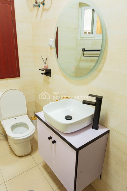 Luxury 3 Bedroom Apartment, Chevron, Lekki Phase 2, Lekki, Lagos, Flat / Apartment Short Let