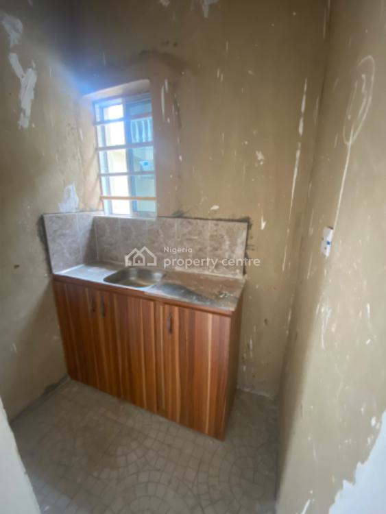 Newly Built Spacious Studio Apartment for Lease, Shomolu, Onipanu, Shomolu, Lagos, Self Contain (single Rooms) for Sale