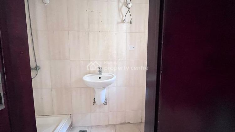 Brand New 3 Bedroom Apartment in a Fully Serviced Estate, Osapa, Lekki, Lagos, Flat / Apartment for Rent